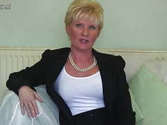 UhBabe presents: Classy mature lady feeling naughty