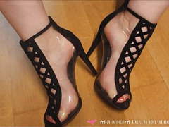 UhBabe presents: Foot fetish - french woman shoes on vends-ta-culotte