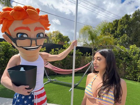 UhBabe presents: Cabana heat: sona rides the wave of pleasure with porndude